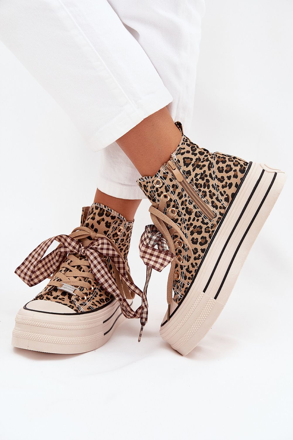  Tenişi model 216326 Step in style 