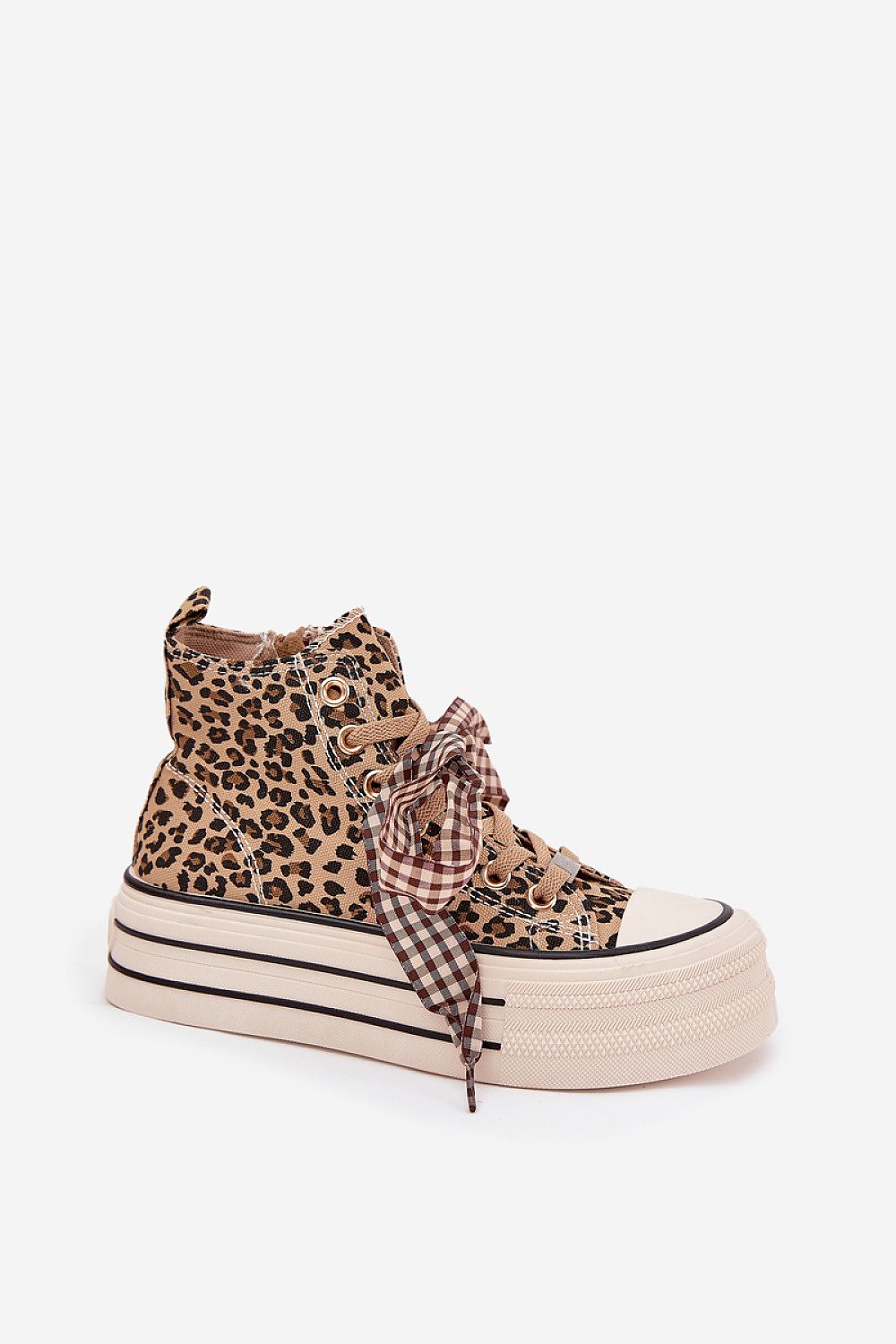  Tenişi model 216326 Step in style 