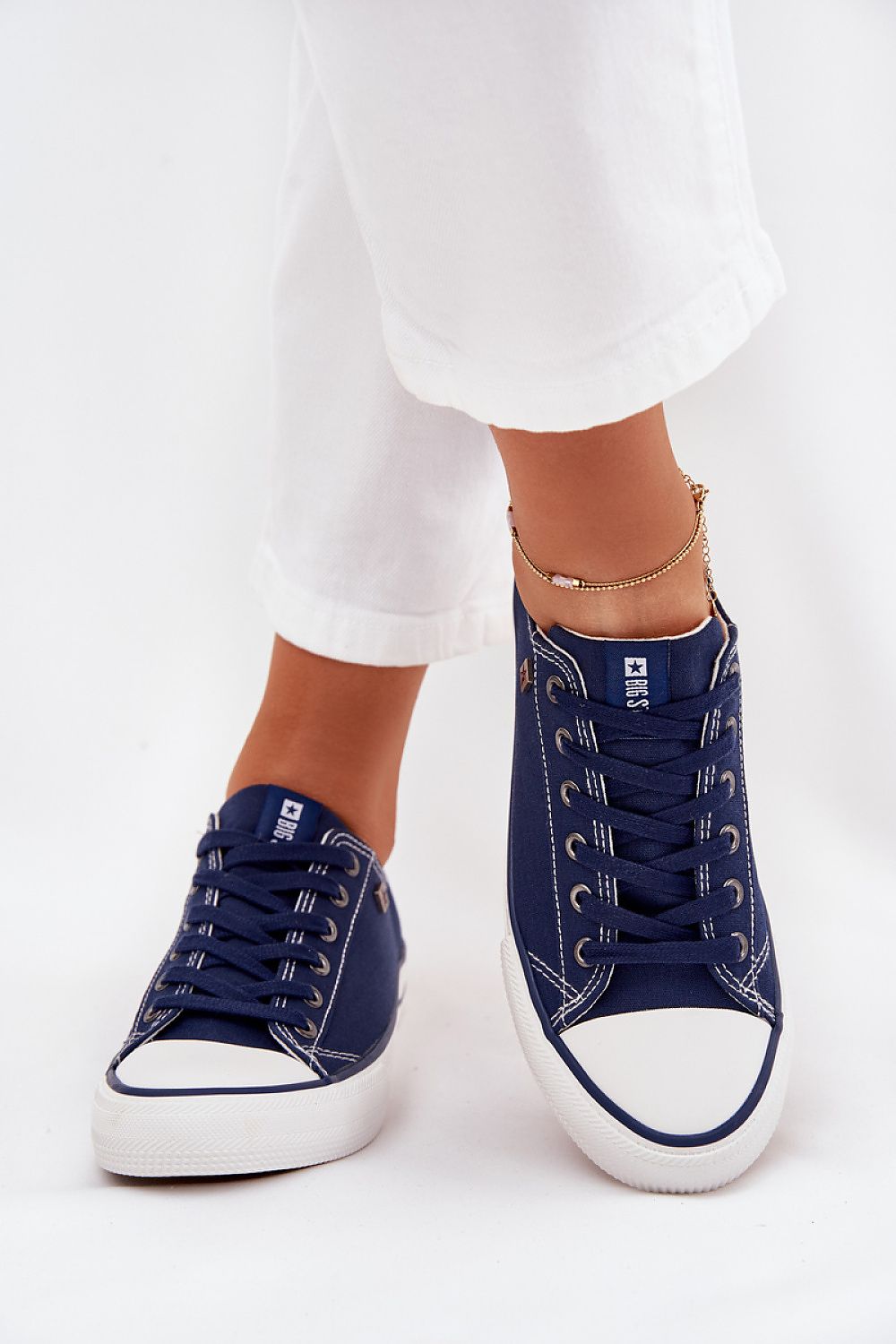  Tenişi model 216377 Step in style 