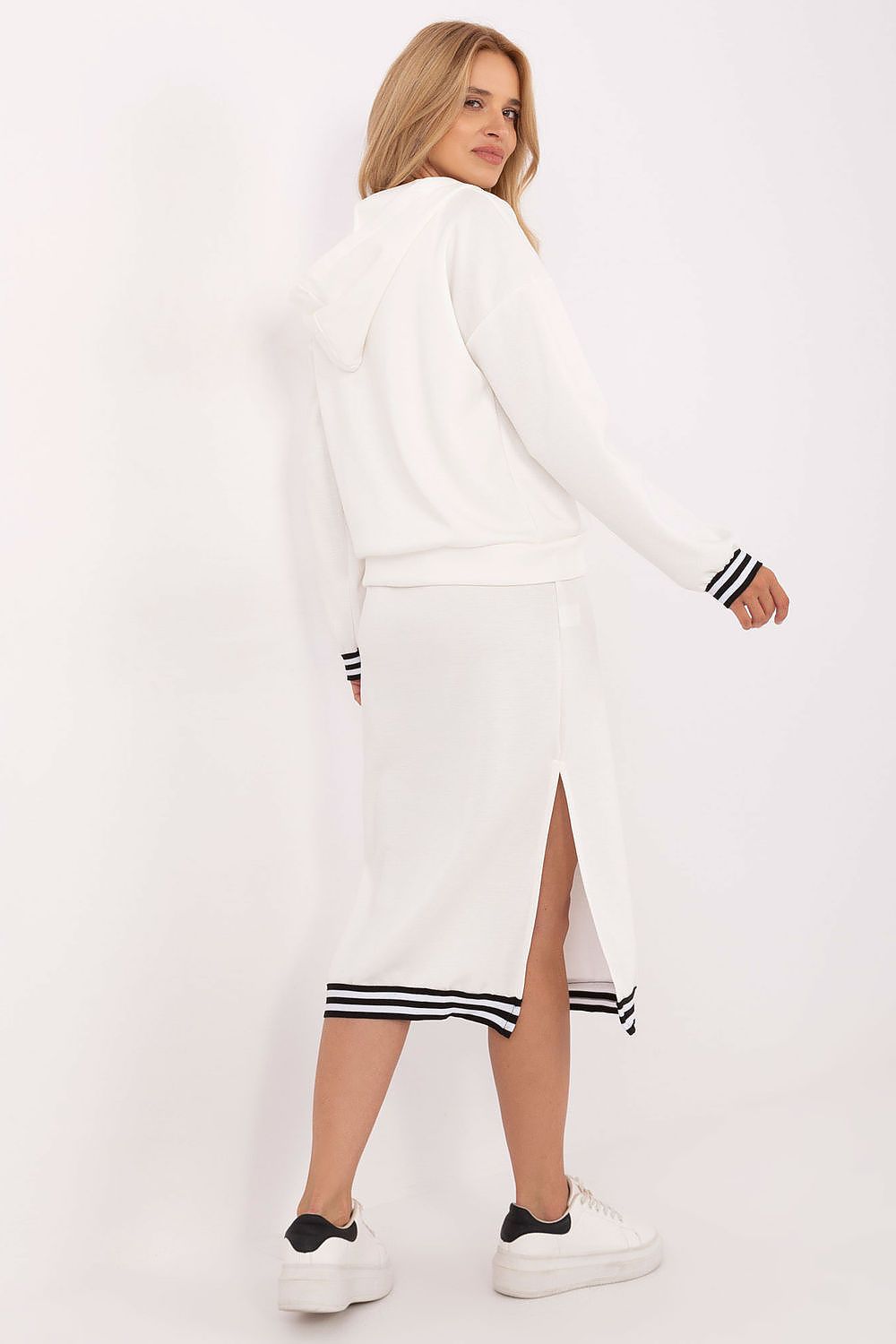  Completă model 216731 Rue Paris 