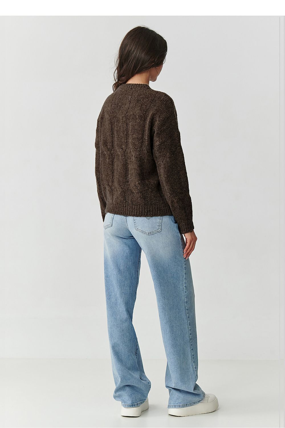  Pulover model 217355 Makadamia 