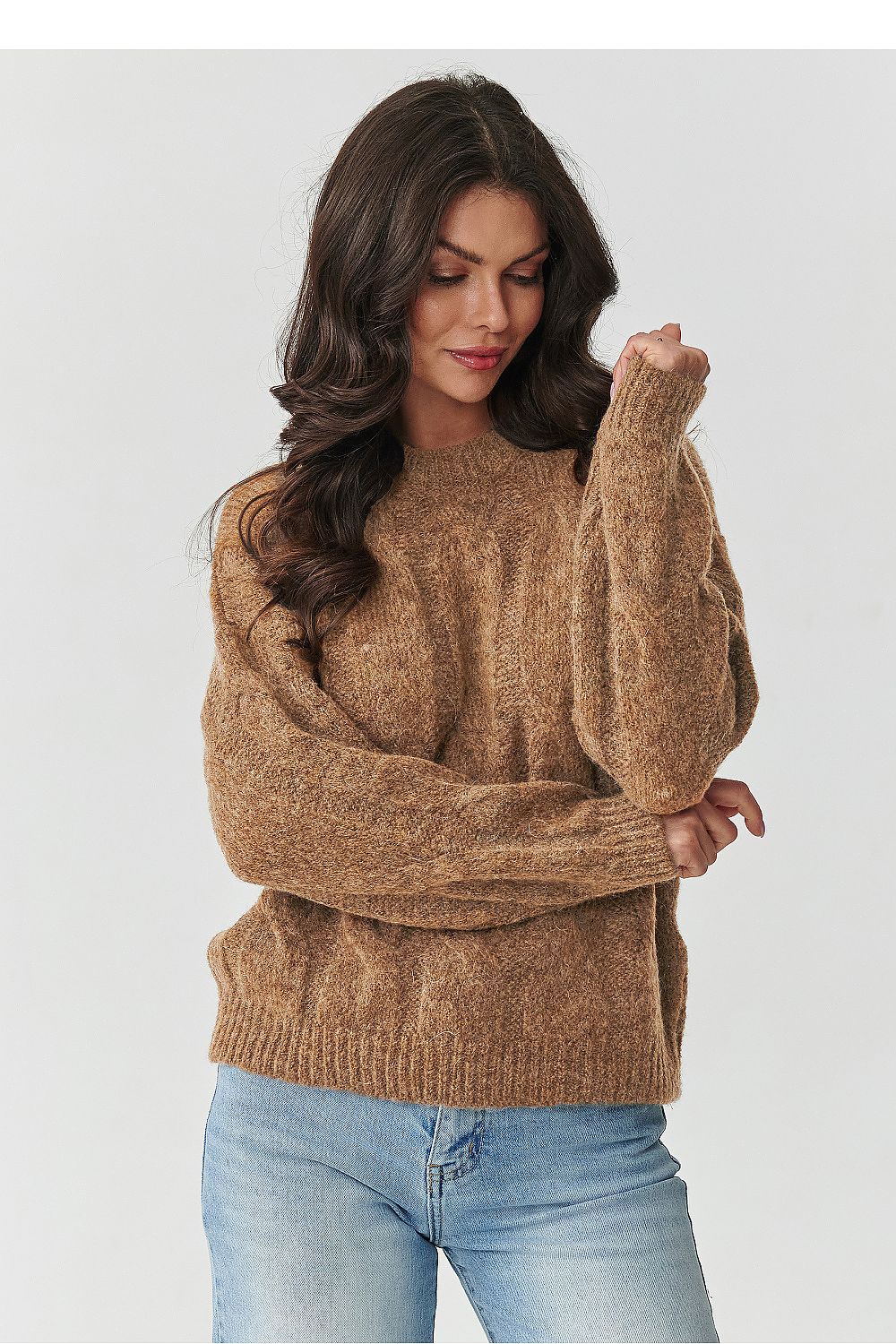  Pulover model 217357 Makadamia 