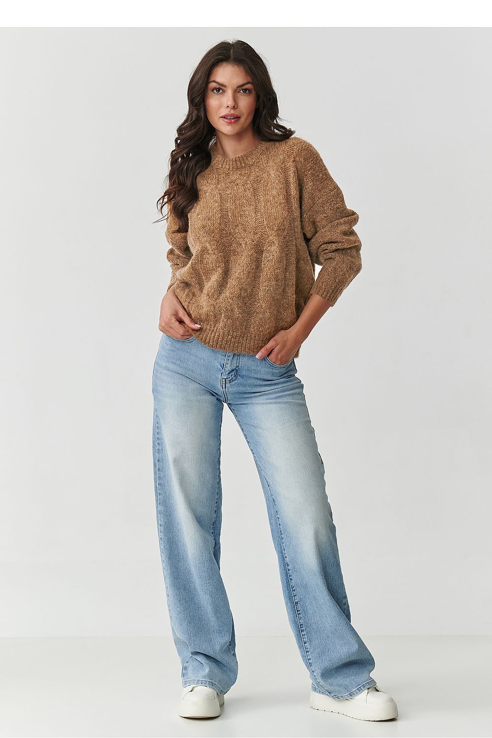  Pulover model 217357 Makadamia 