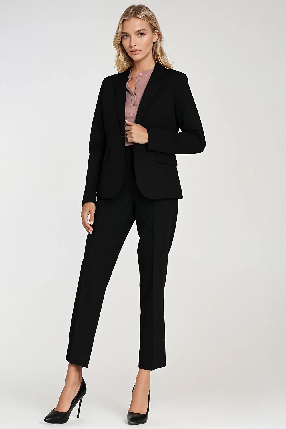  Pantaloni de damă model 217600 Nife 