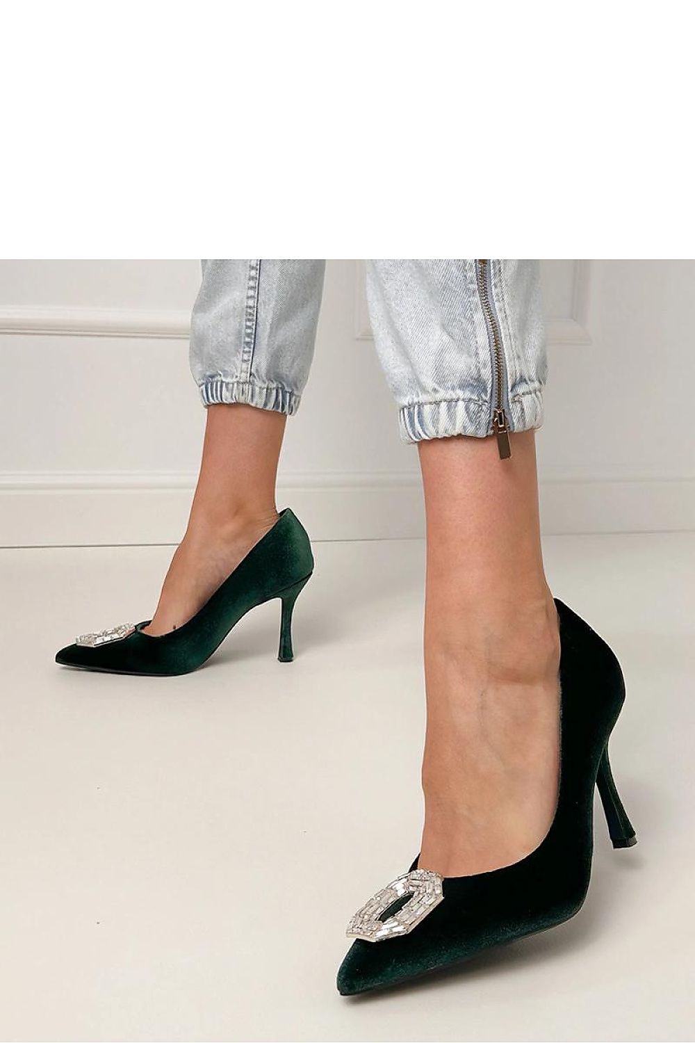  Pantofi cu toc subţire (stiletto) model 217660 Solea 