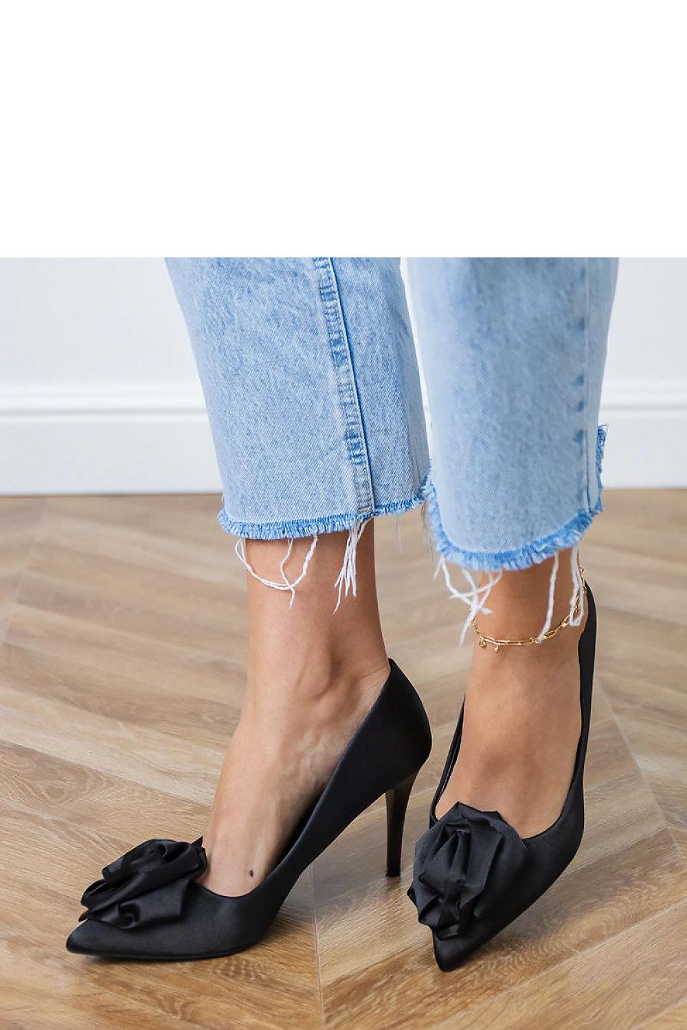  Pantofi cu toc subţire (stiletto) model 217682 Solea 