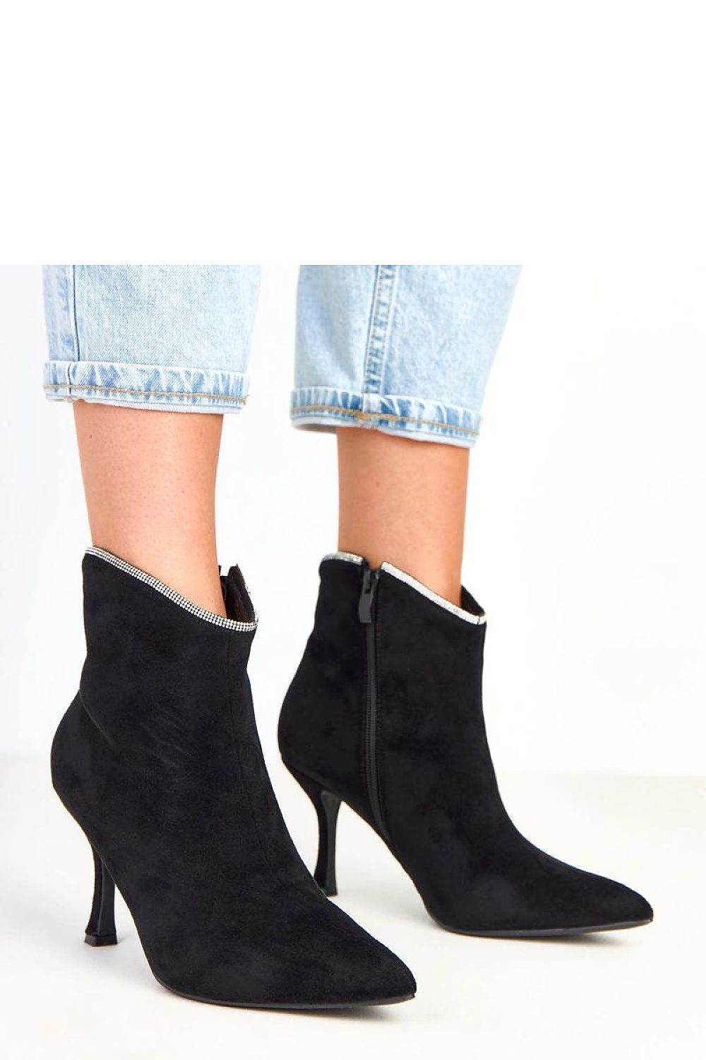  Botine cu toc model 217908 Solea 