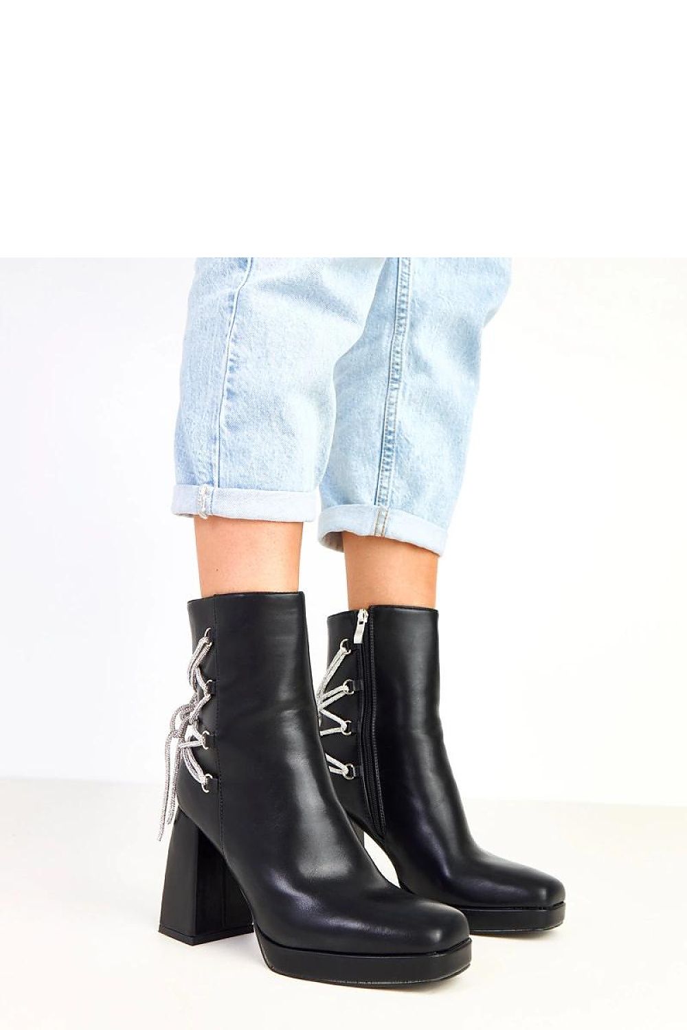  Botine cu toc model 217912 Solea 