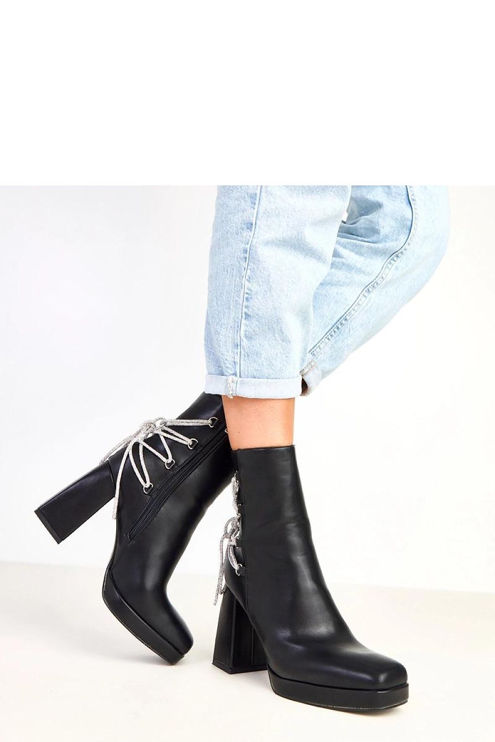  Botine cu toc model 217912 Solea 