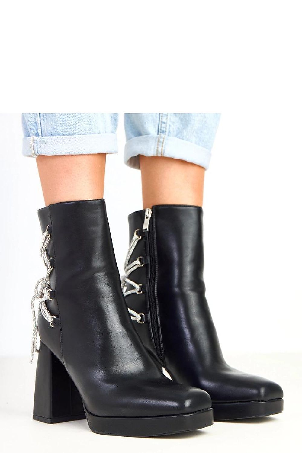  Botine cu toc model 217912 Solea 