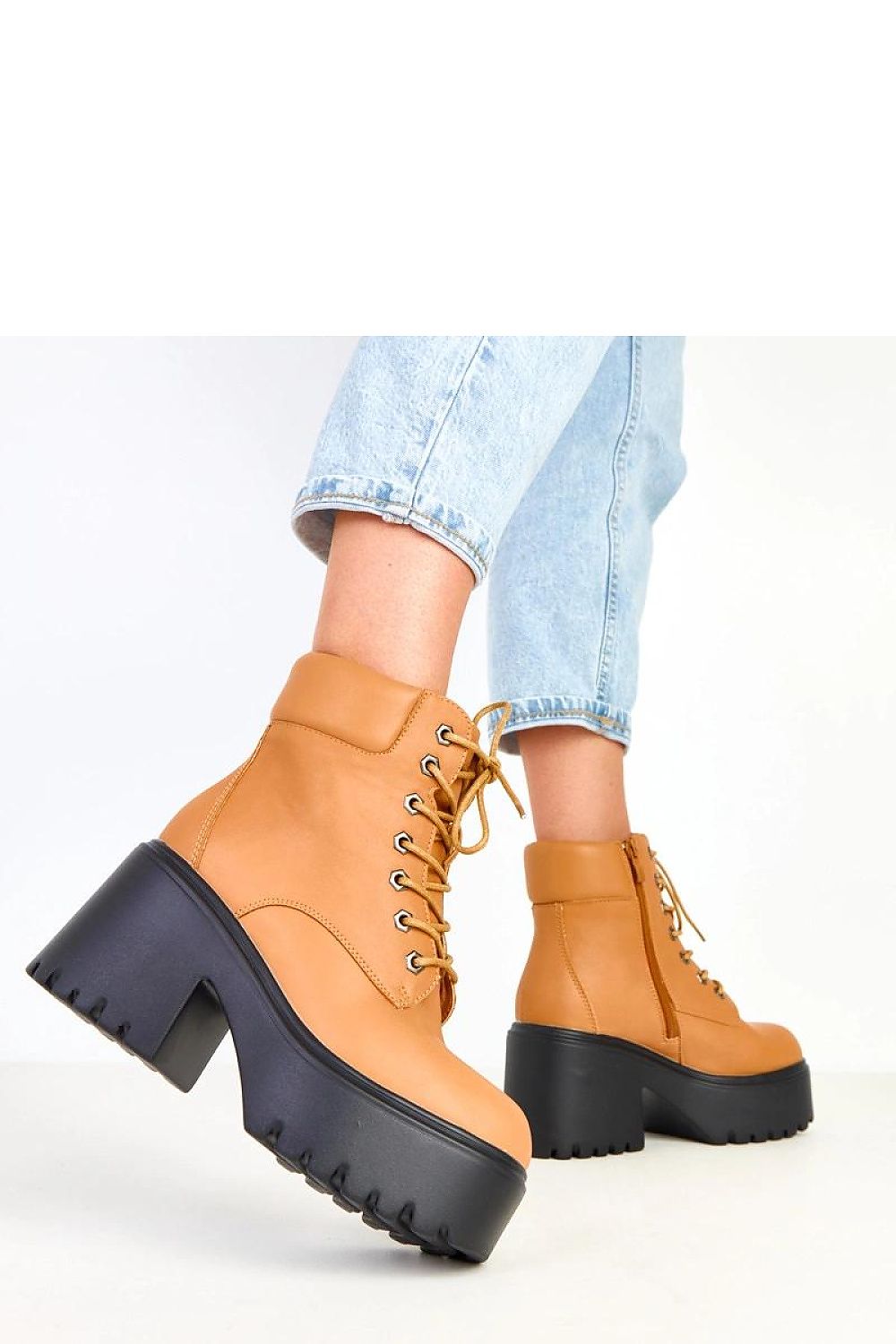  Botine cu toc model 217927 Solea 
