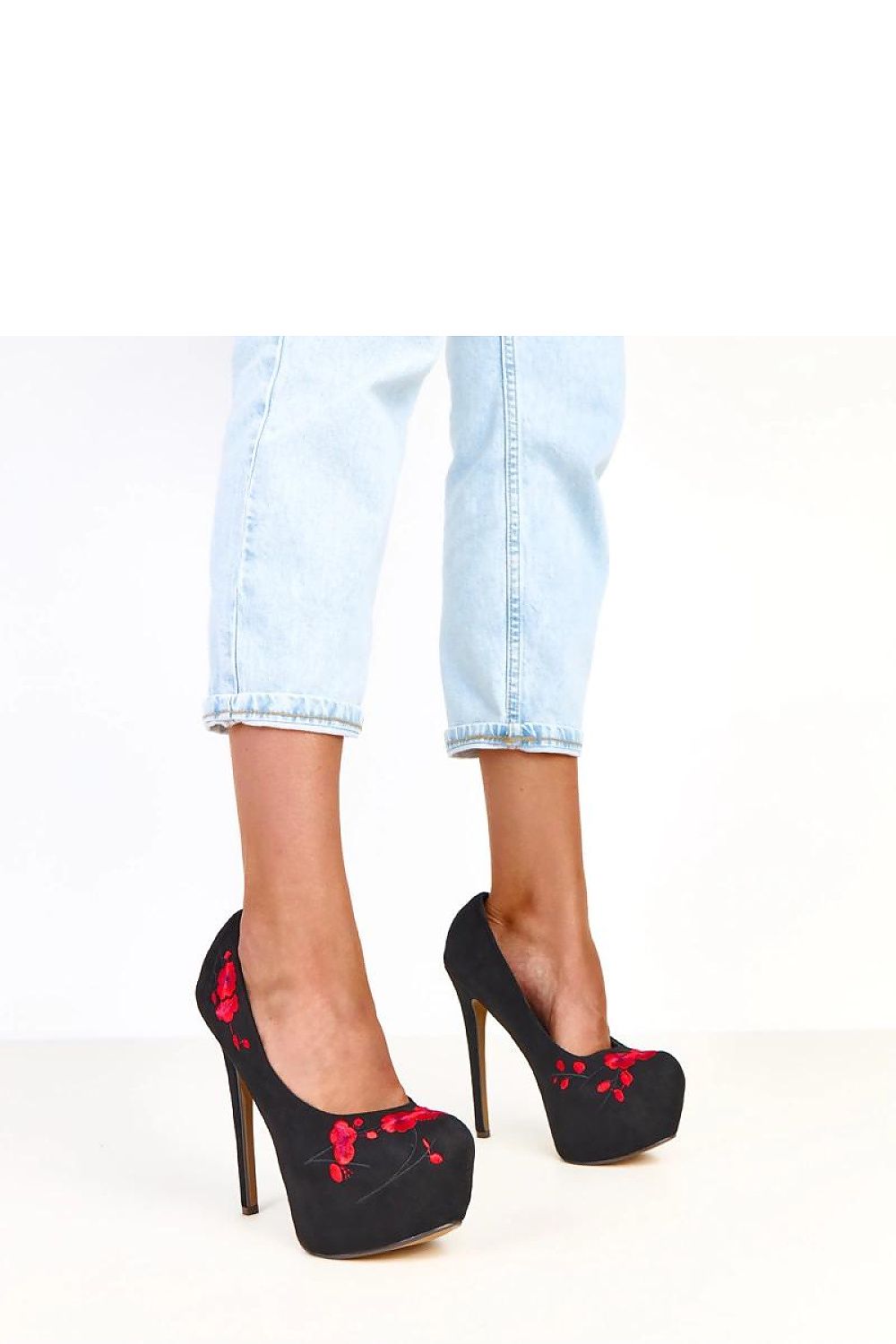  Pantofi cu toc subţire (stiletto) model 217940 Solea 