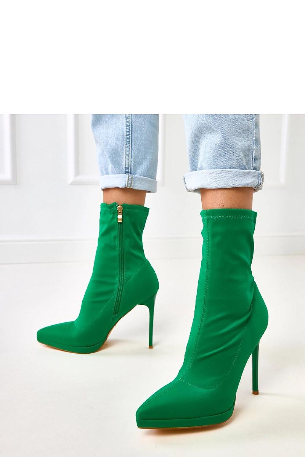  Botine cu toc model 218157 Solea 