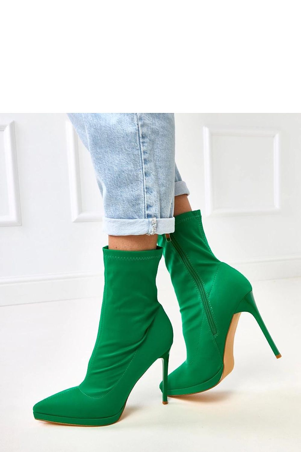  Botine cu toc model 218157 Solea 