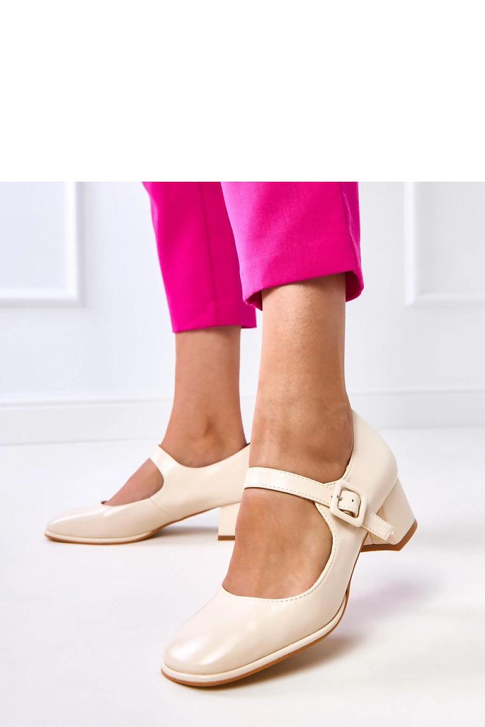  Pantofi cu toc simplu model 218159 Solea 