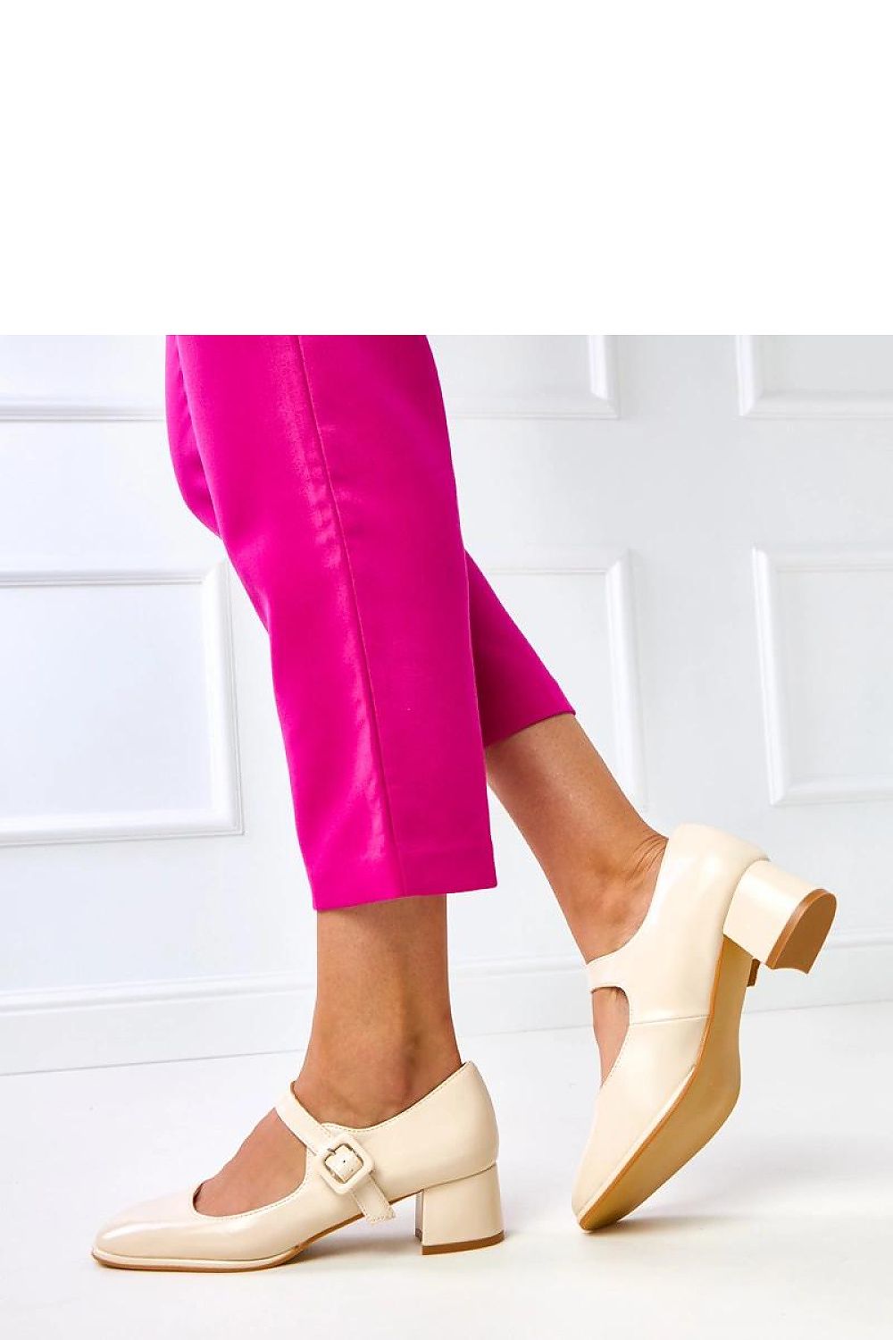  Pantofi cu toc simplu model 218159 Solea 