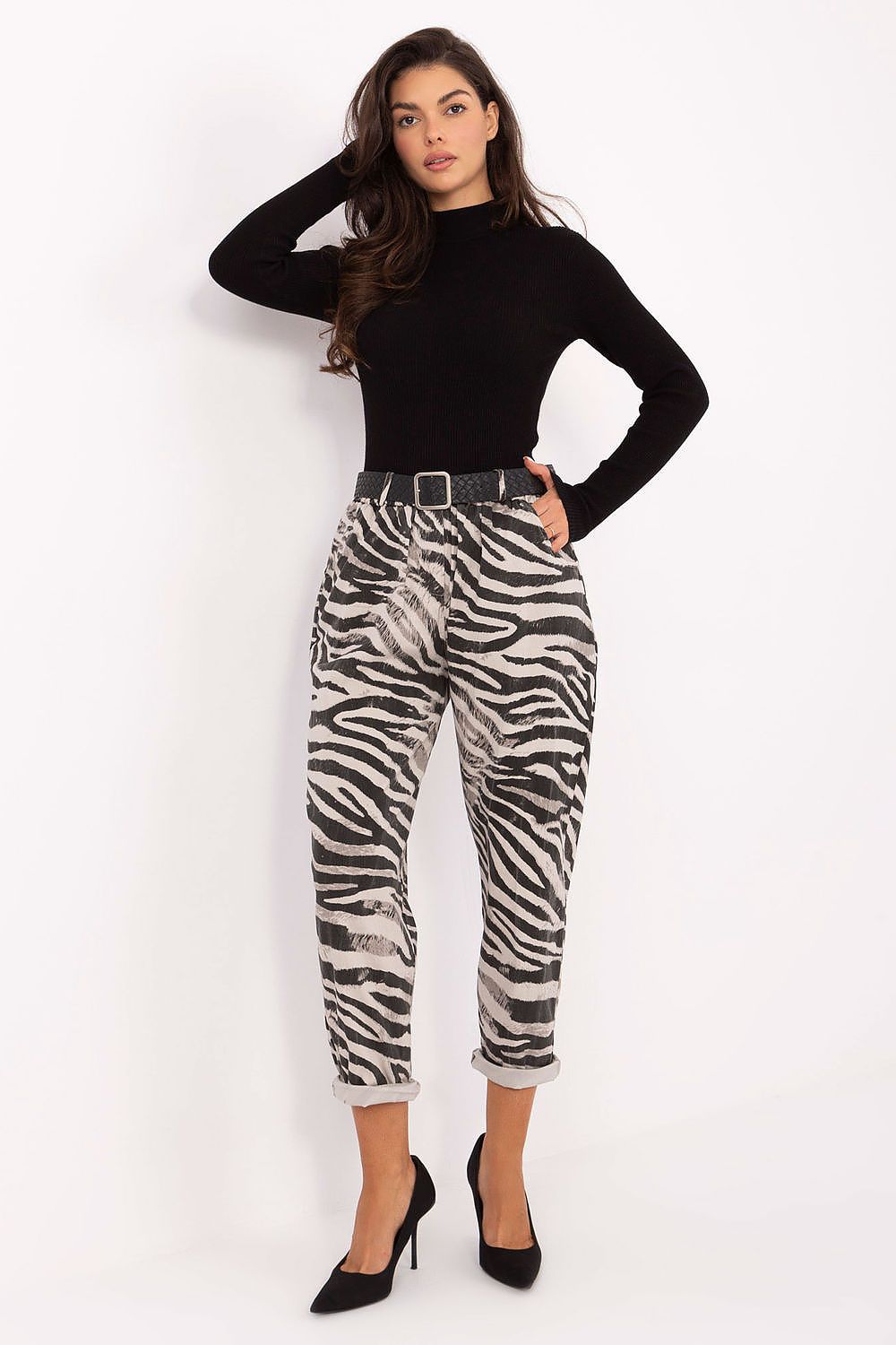  Pantaloni de damă model 218442 Italy Moda 