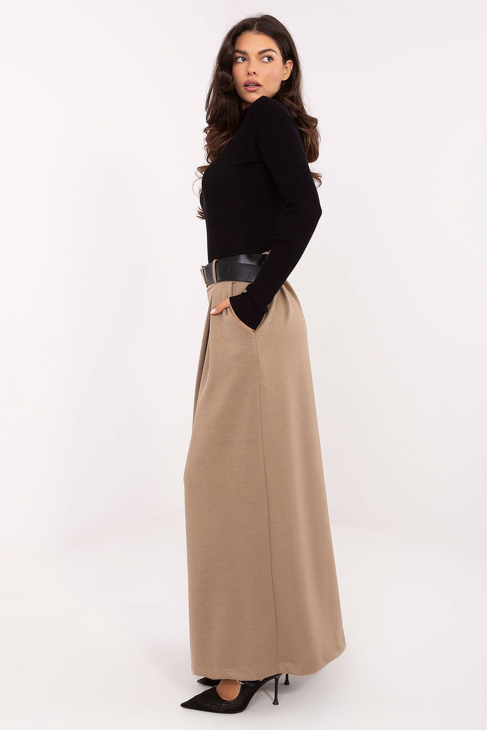  Pantaloni de damă model 218449 Italy Moda 