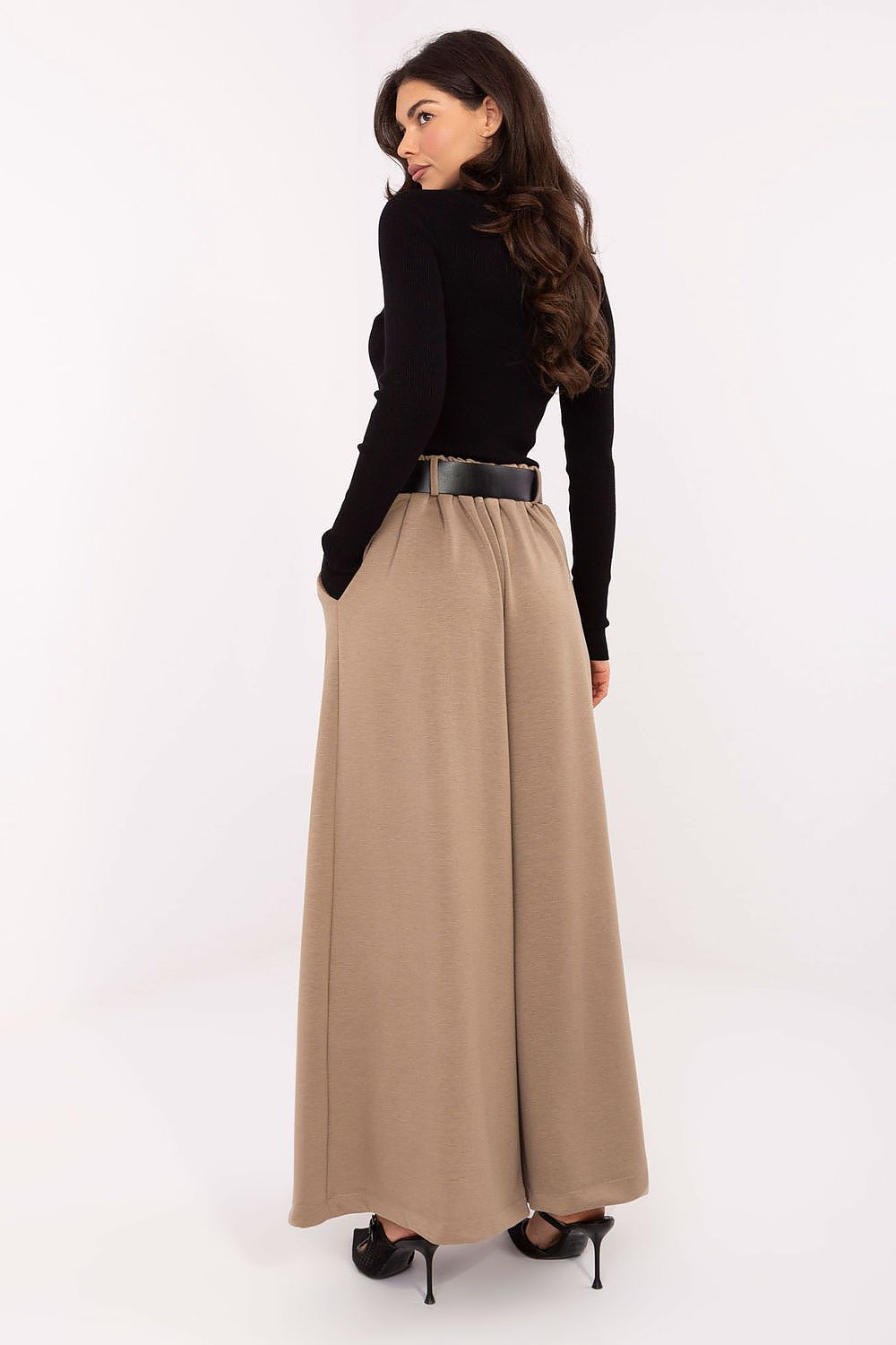  Pantaloni de damă model 218449 Italy Moda 