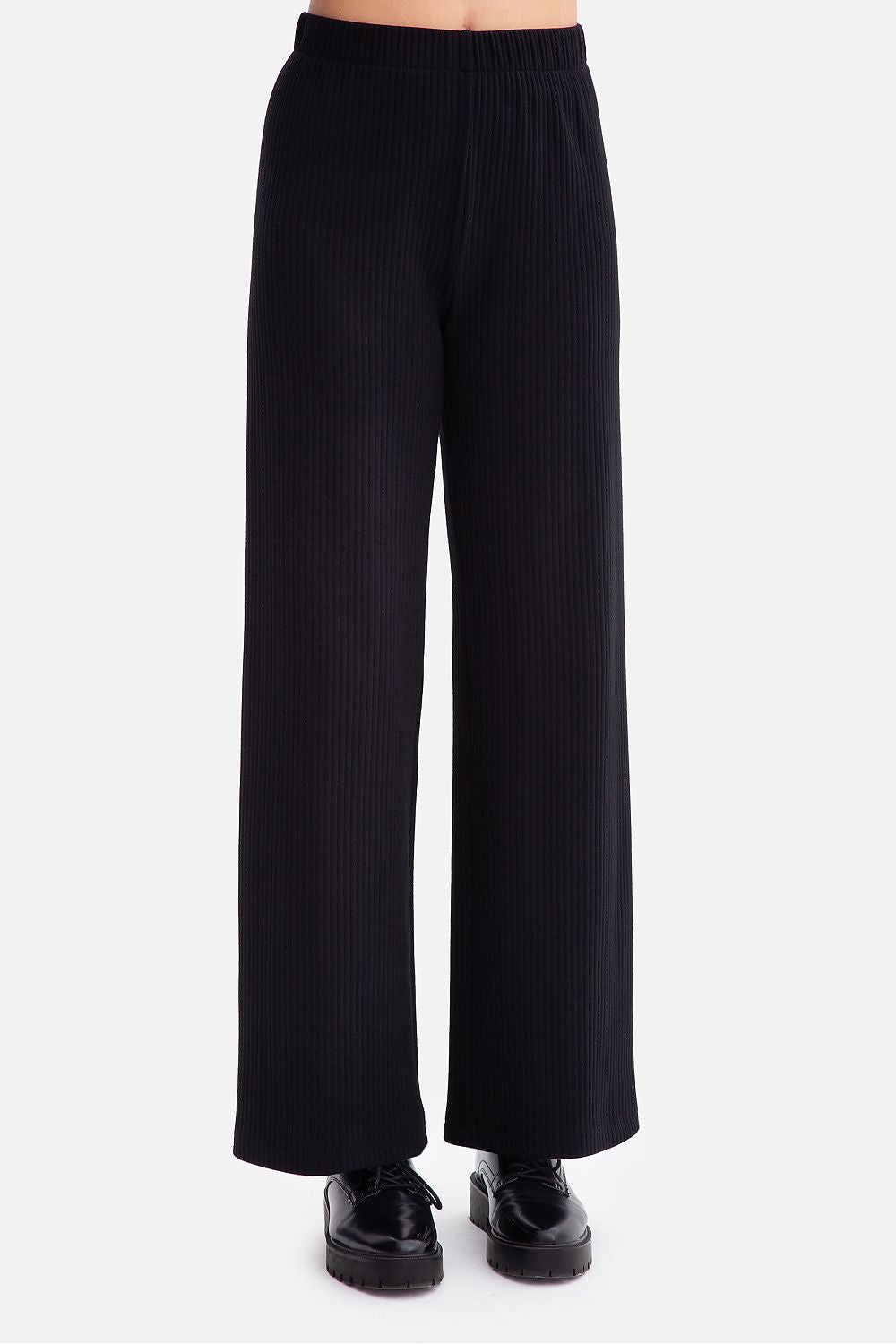  Pantaloni de damă model 218664 BeWear 