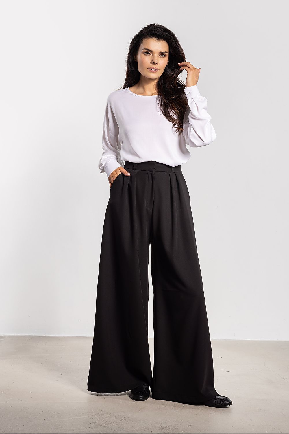  Pantaloni de damă model 218989 awama 