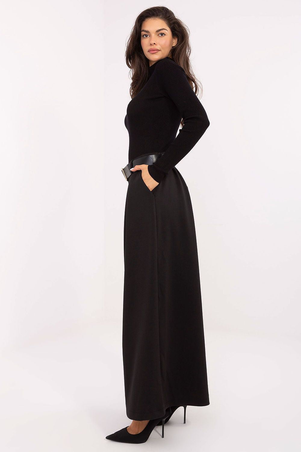  Pantaloni de damă model 220011 Italy Moda 