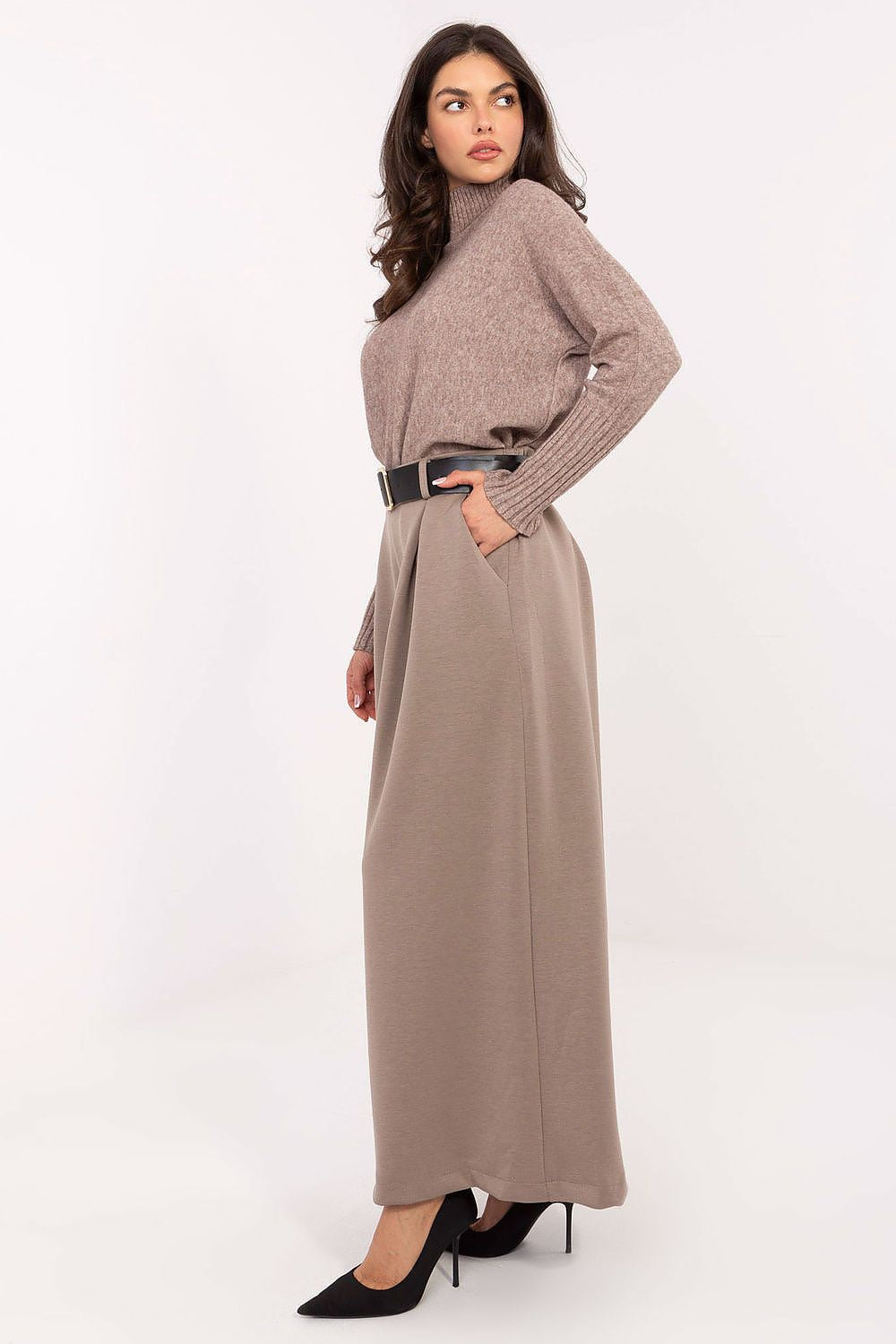  Pantaloni de damă model 220012 Italy Moda 
