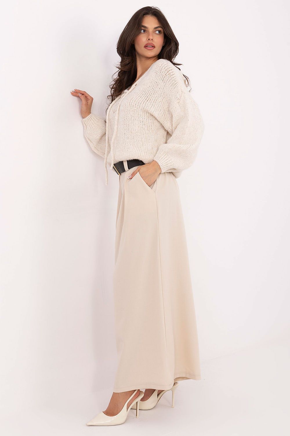  Pantaloni de damă model 220023 Italy Moda 