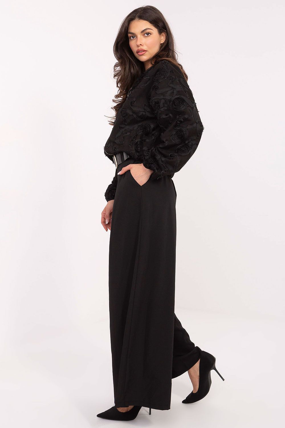  Pantaloni de damă model 220024 Italy Moda 