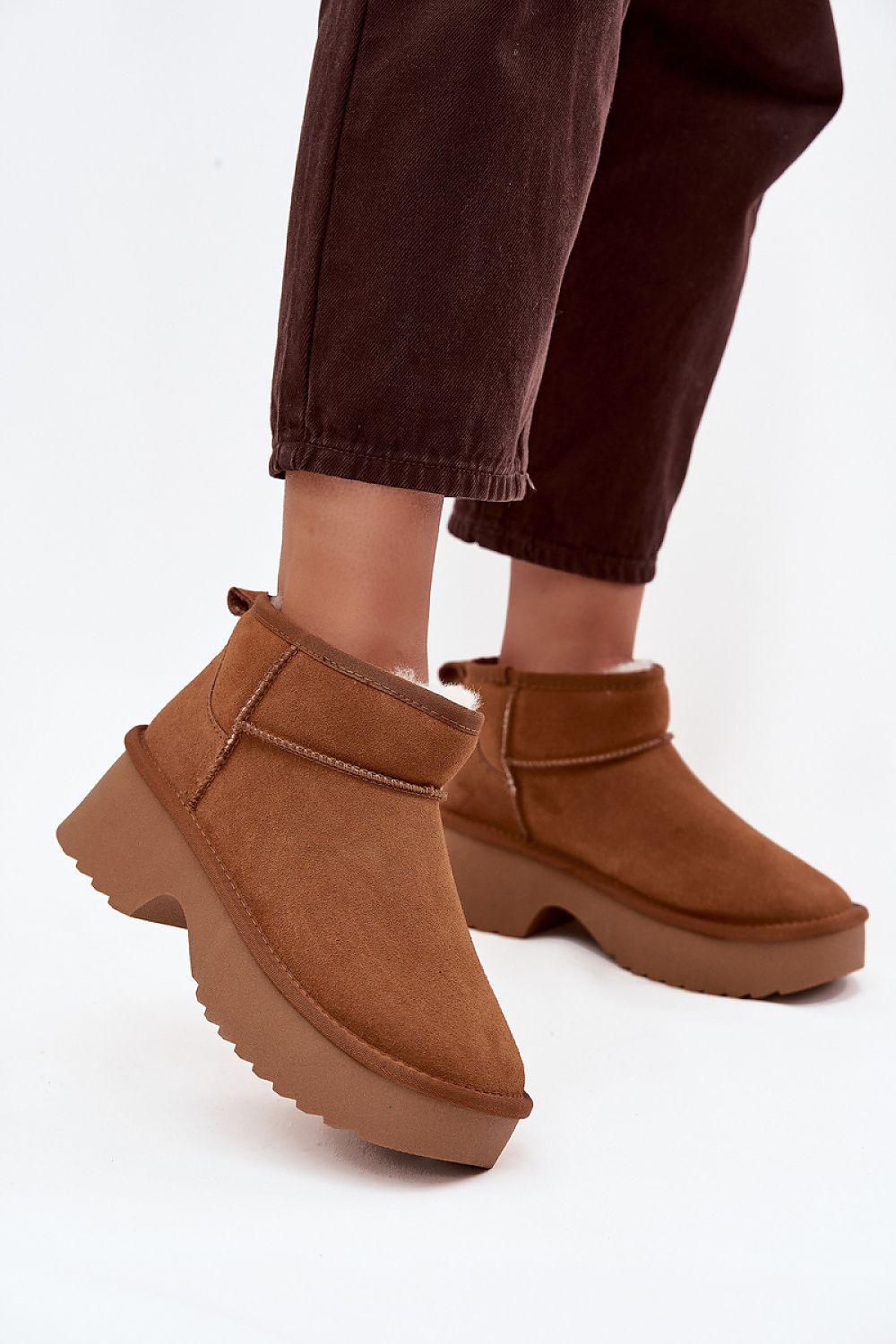  Moon boots model 220075 Step in style 