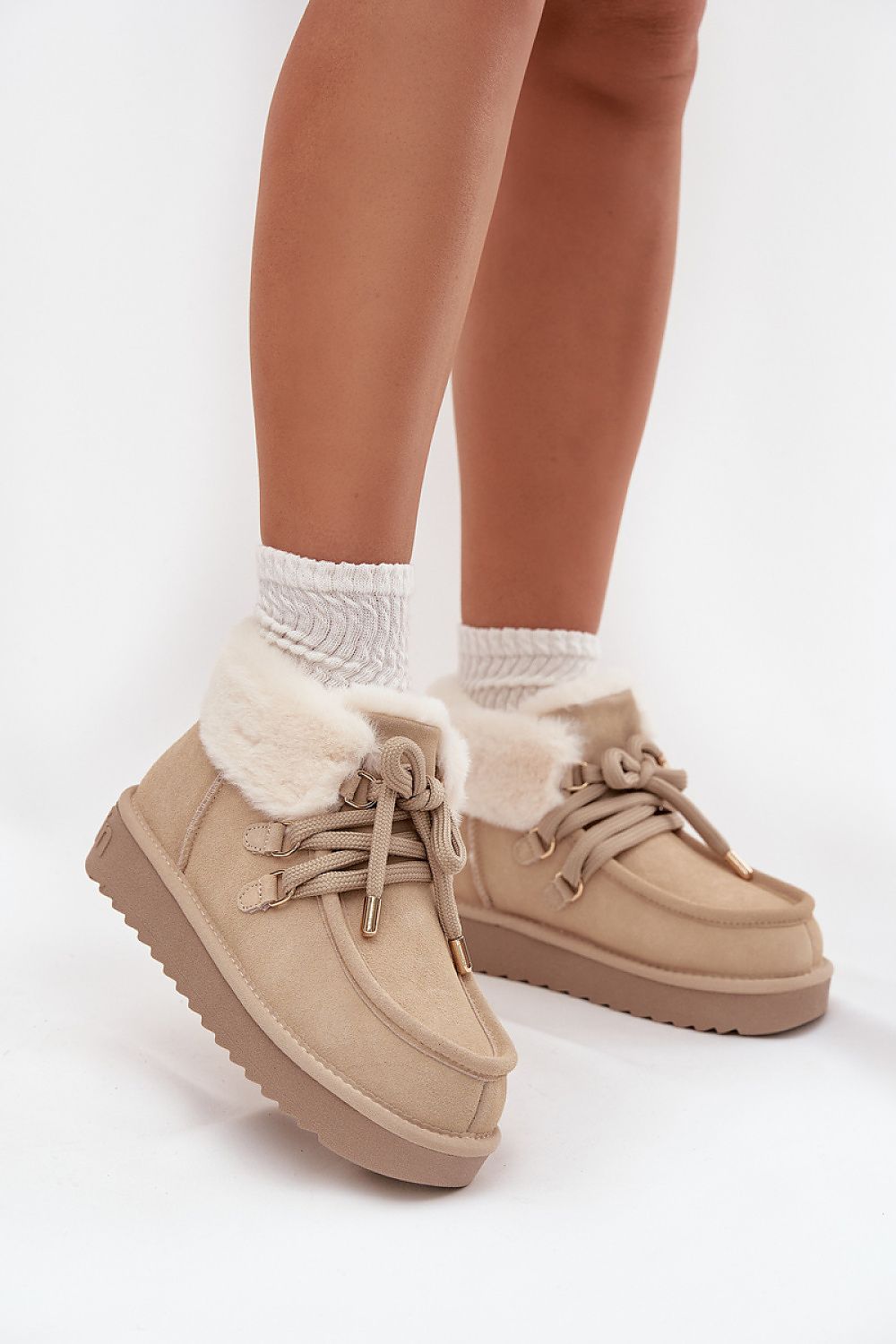  Moon boots model 220521 Step in style 
