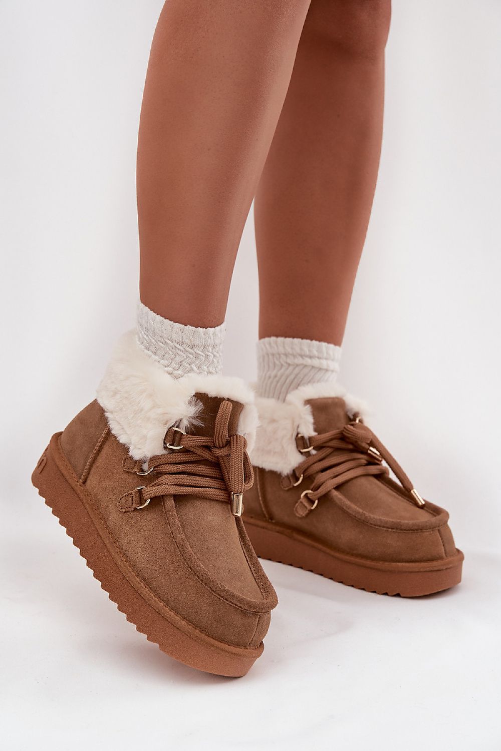  Moon boots model 220523 Step in style 