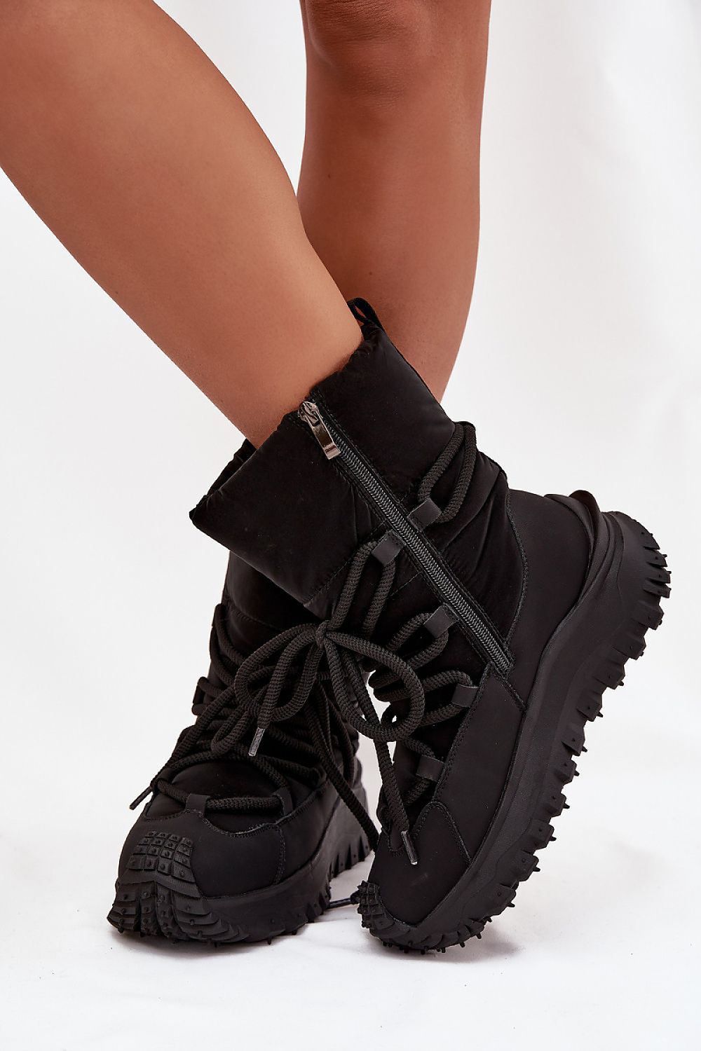  Moon boots model 220524 Step in style 