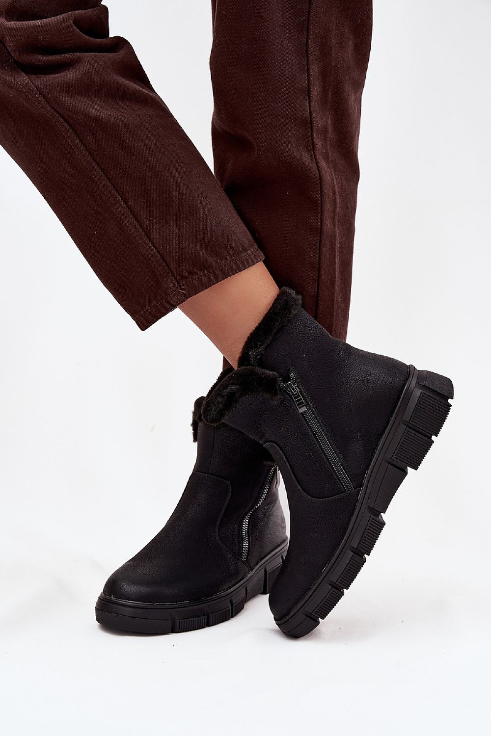  Moon boots model 220529 Step in style 
