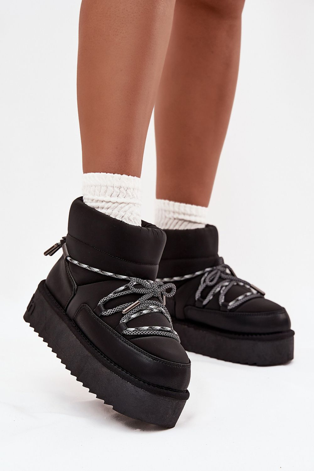  Moon boots model 220532 Step in style 