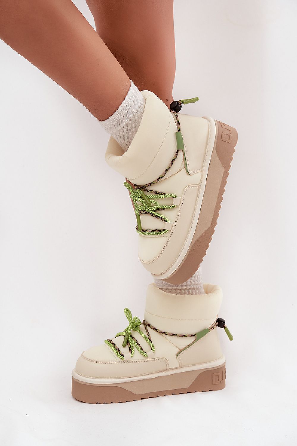  Moon boots model 220534 Step in style 