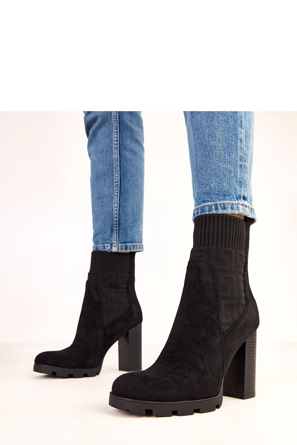  Botine cu toc model 220579 Solea 