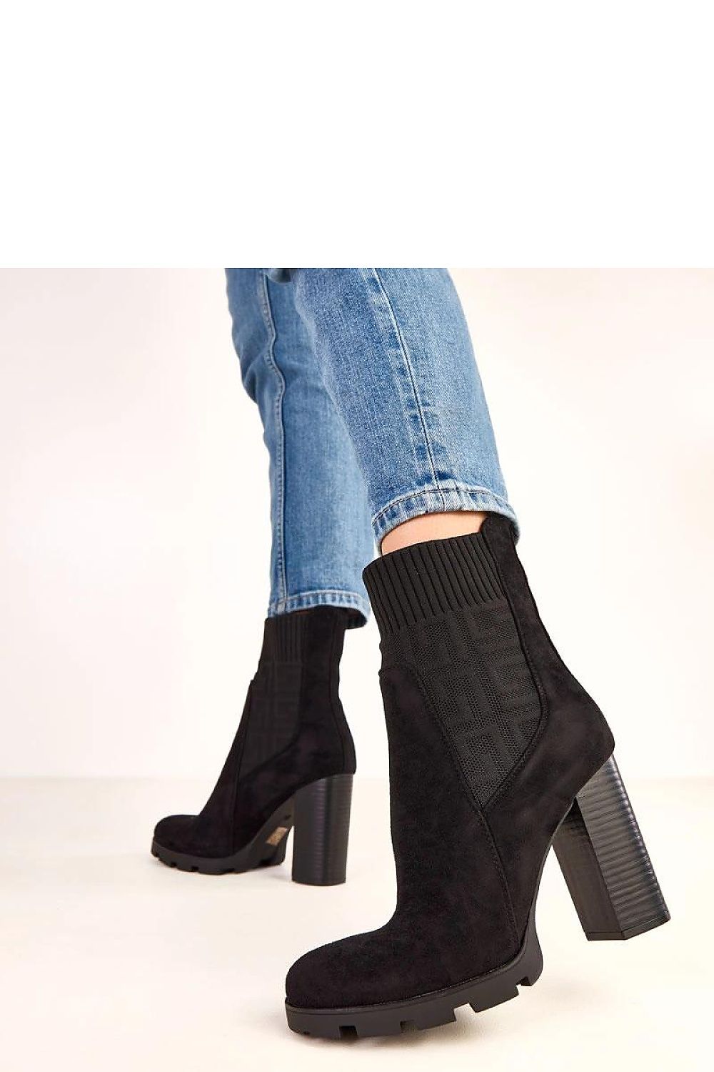  Botine cu toc model 220579 Solea 