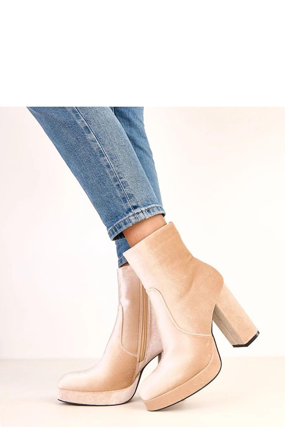  Botine cu toc model 220580 Solea 