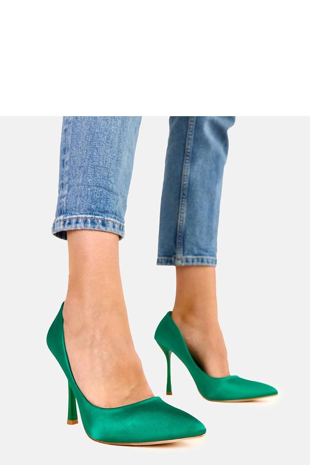  Pantofi cu toc subţire (stiletto) model 220603 Solea 