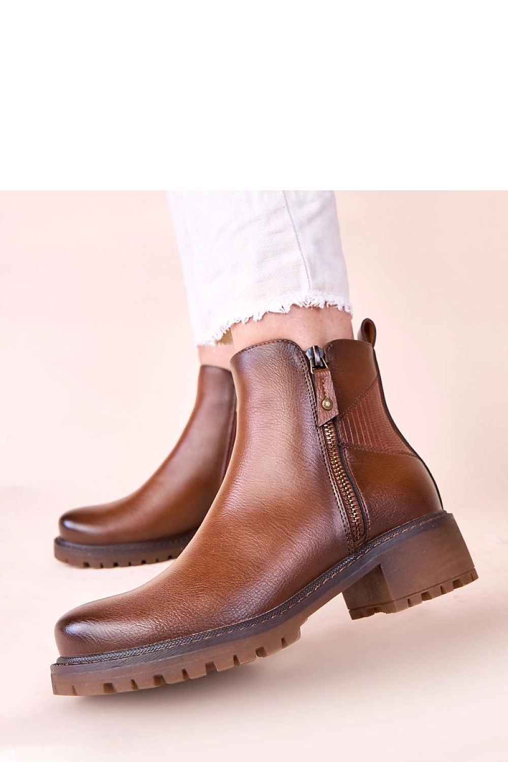  Botine cu toc model 220999 Solea 