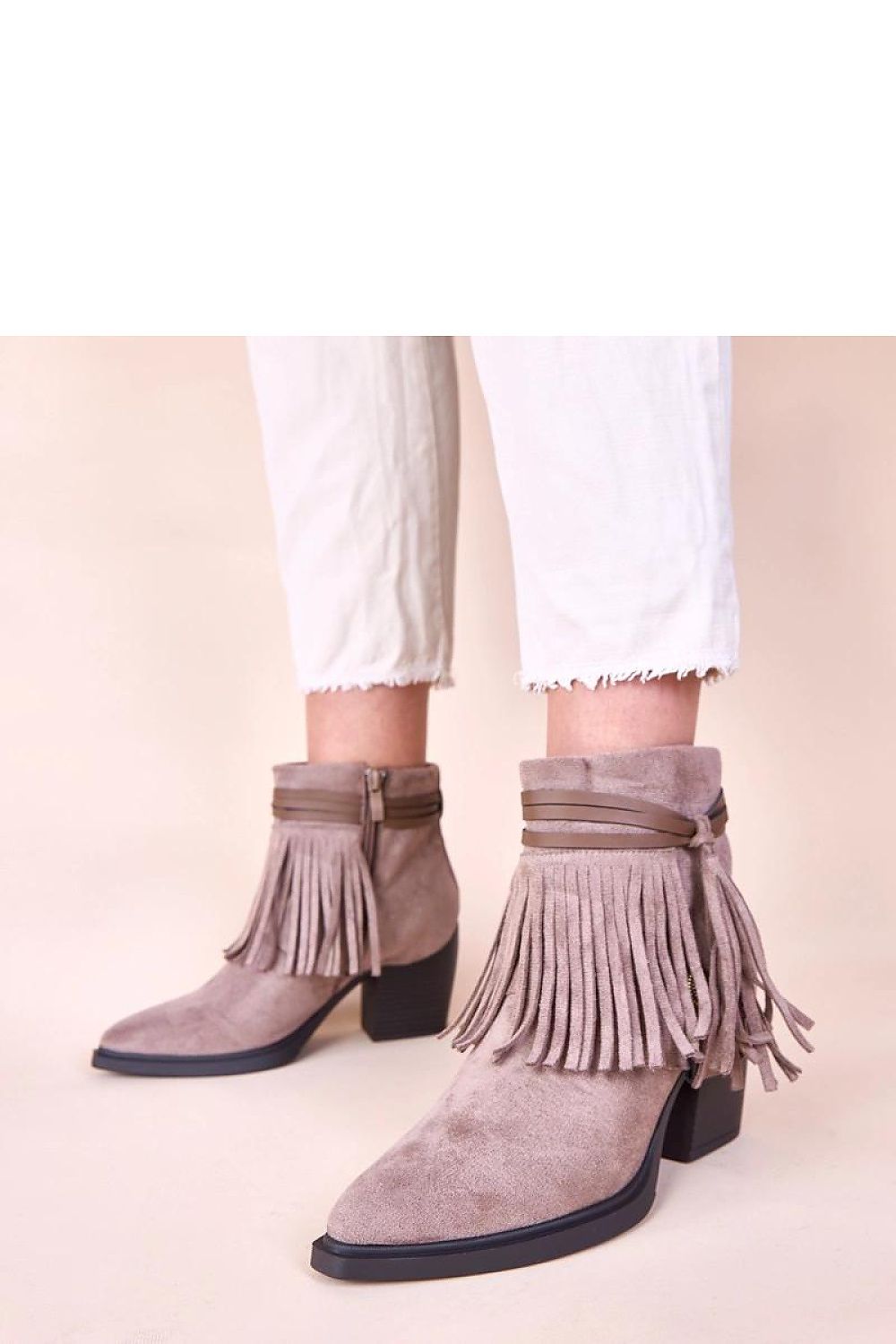  Botine cu toc model 221020 Solea 
