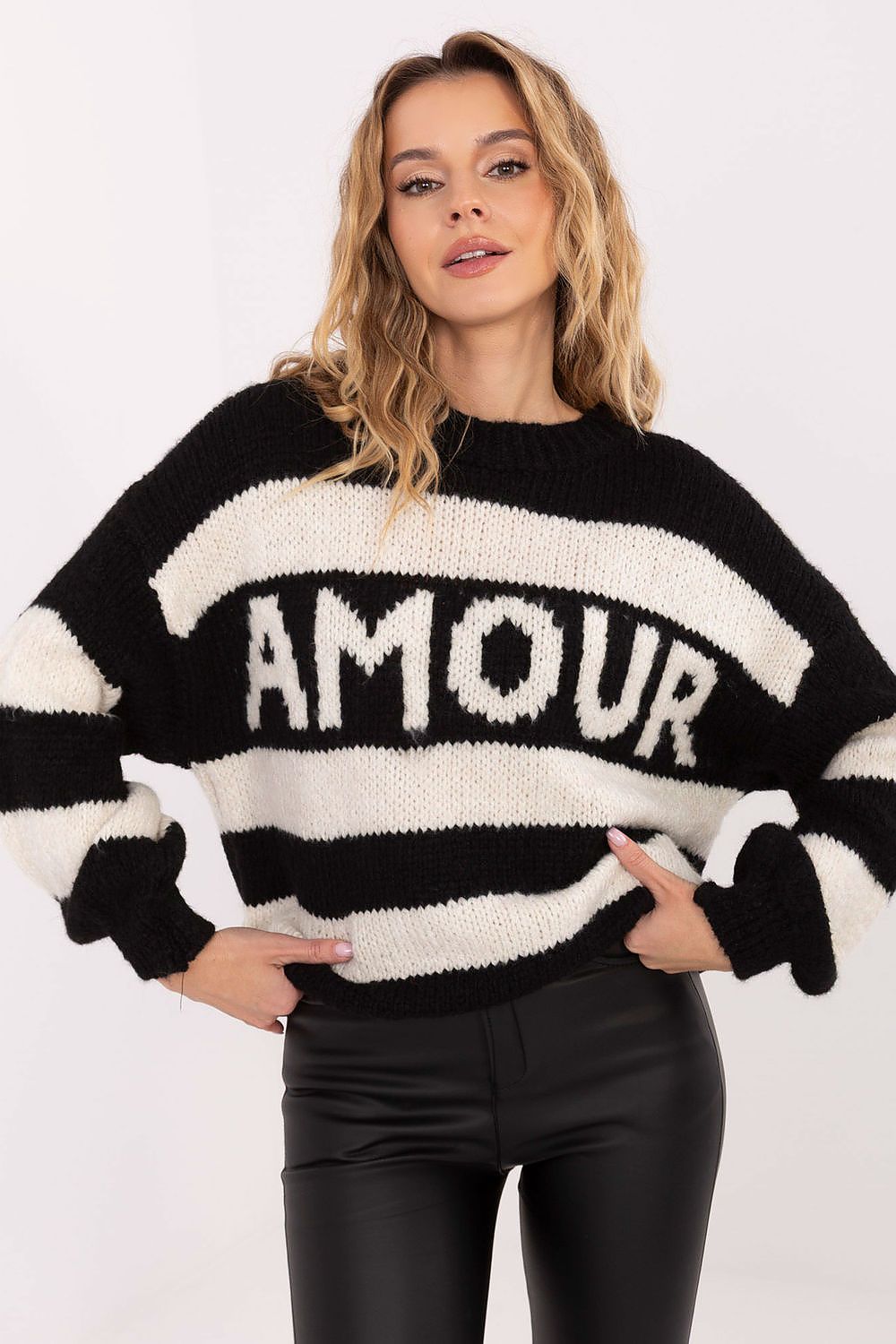  Pulover model 221066 Italy Moda 