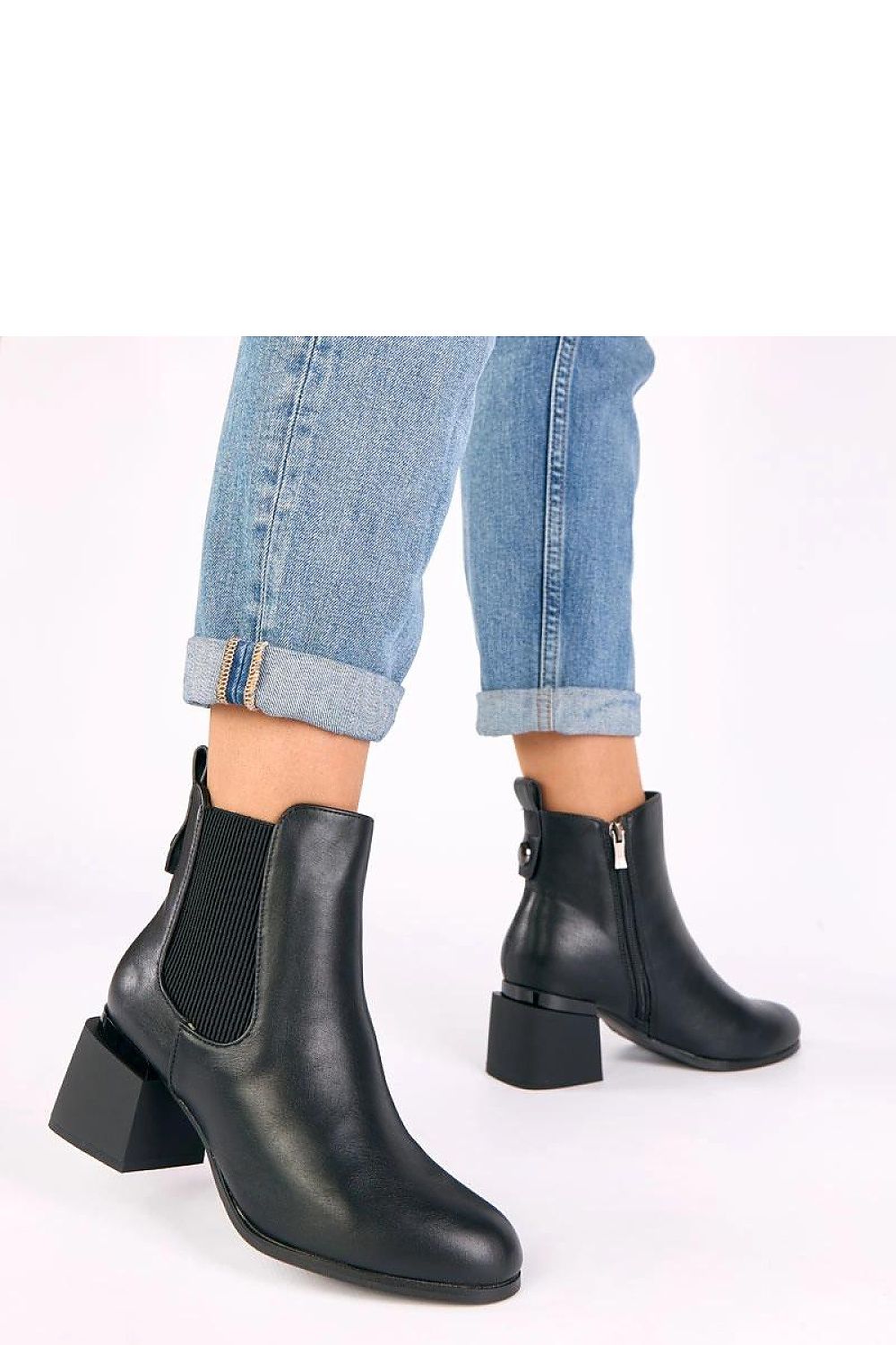  Botine cu toc model 221631 Solea 