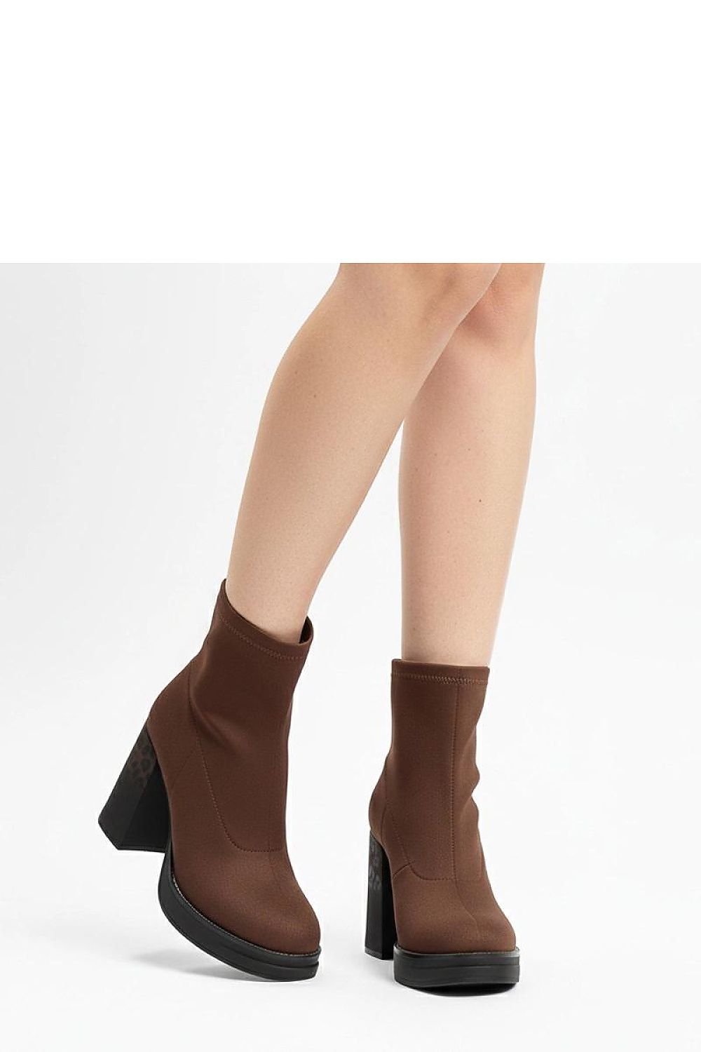  Botine cu toc model 222036 Solea 