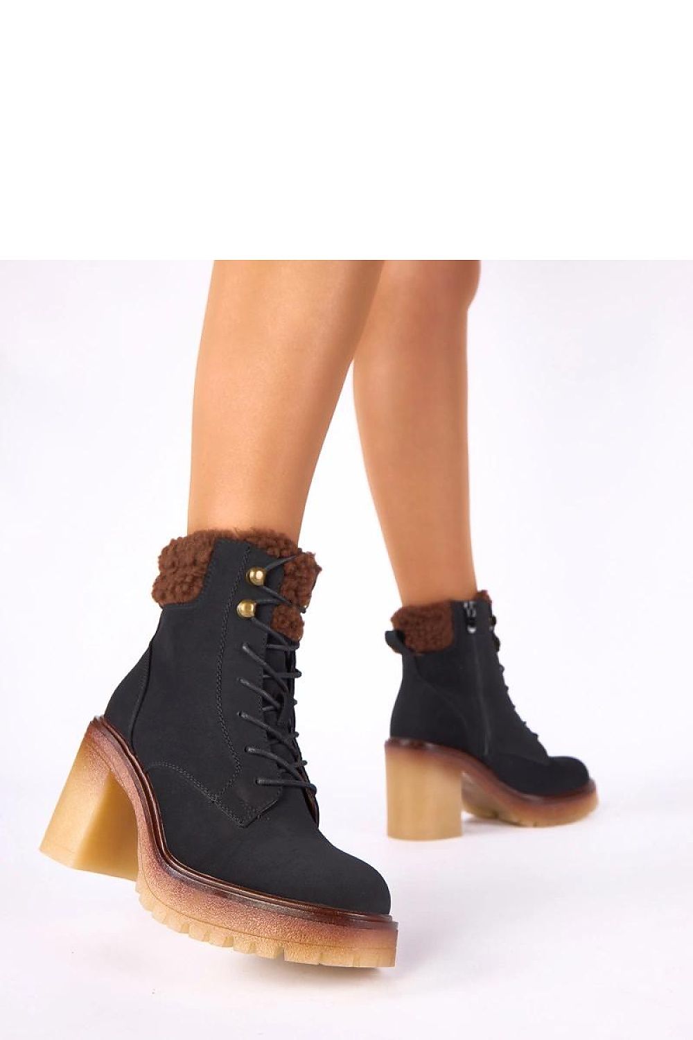  Botine cu toc model 222347 Solea 