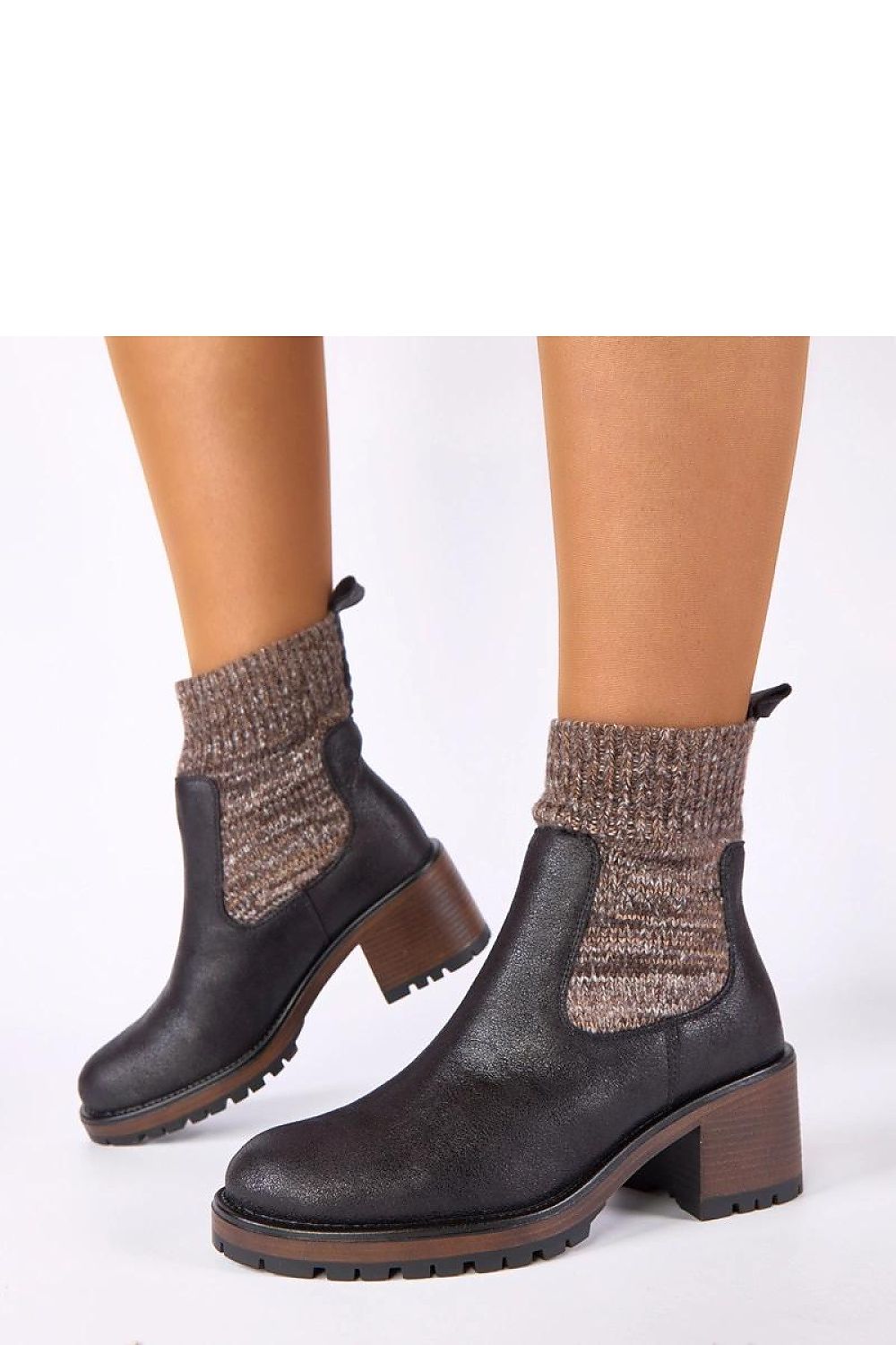  Botine cu toc model 222348 Solea 