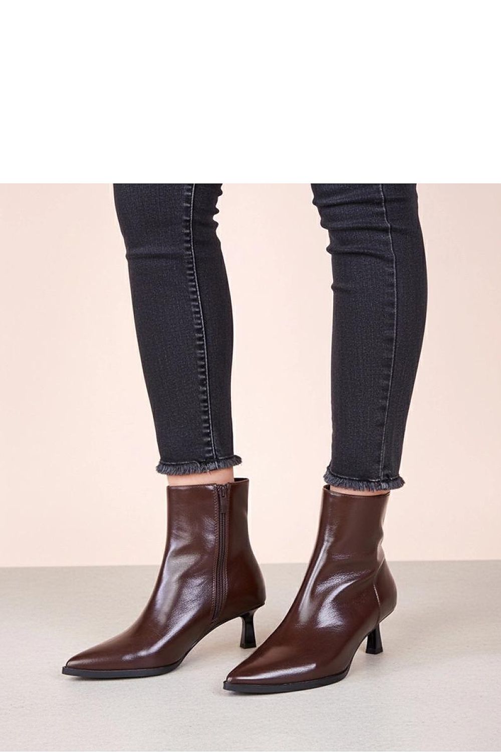  Botine cu toc model 222369 Solea 