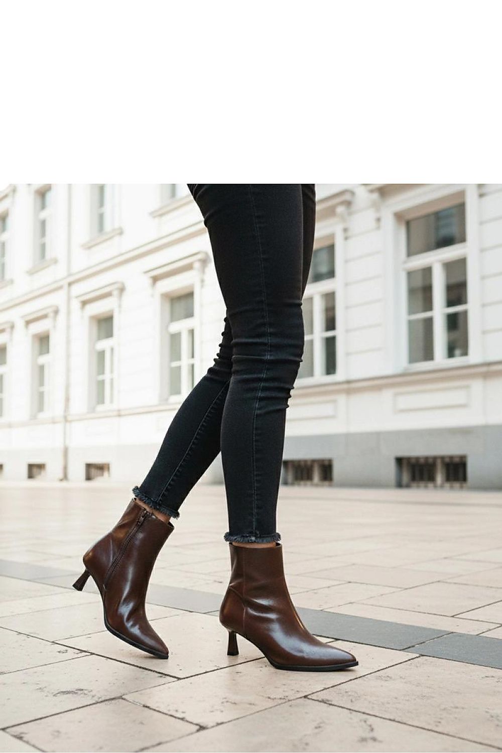  Botine cu toc model 222369 Solea 