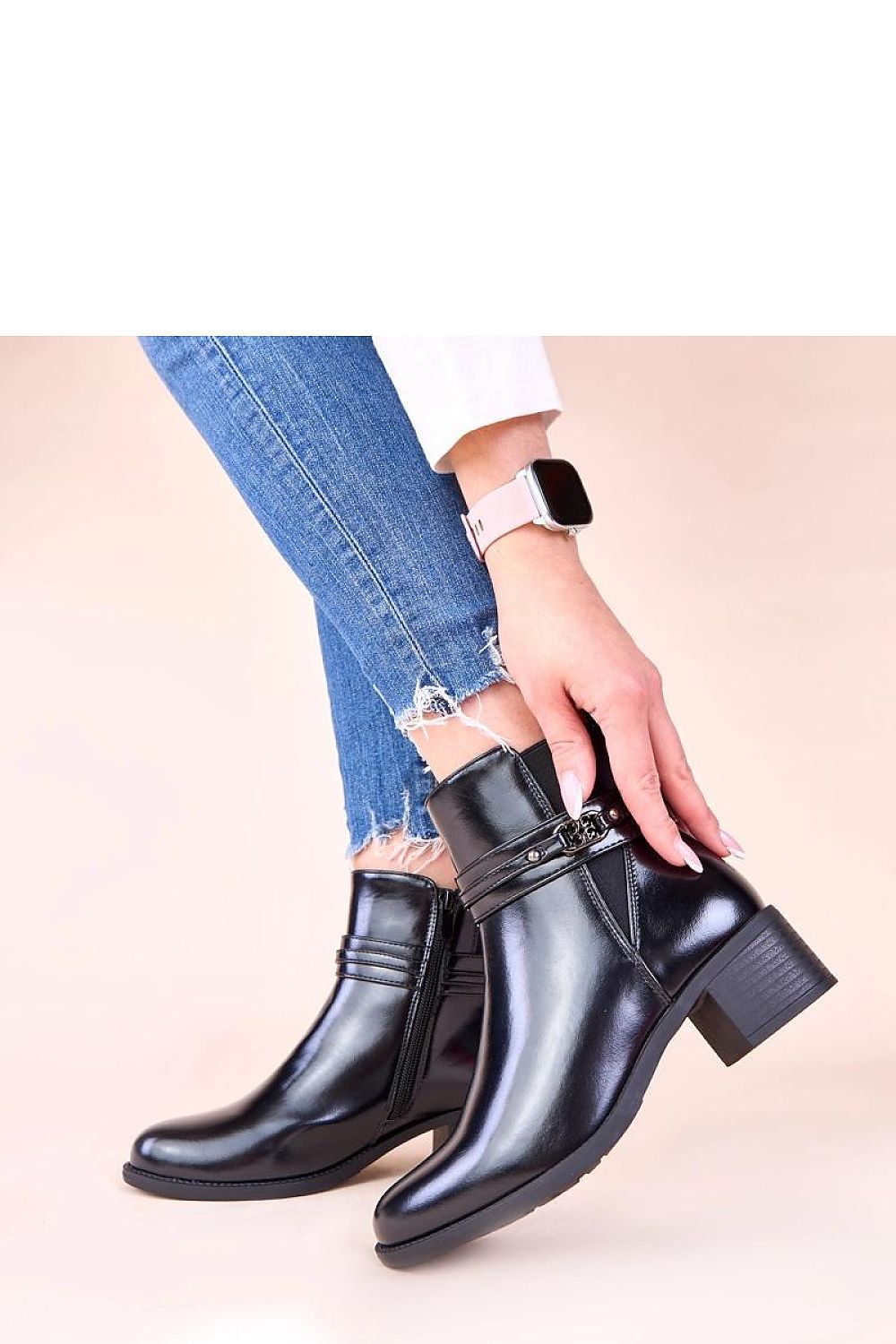 Botine cu toc model 222370 Solea 